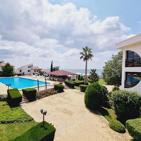 Diamond Apartments 4*