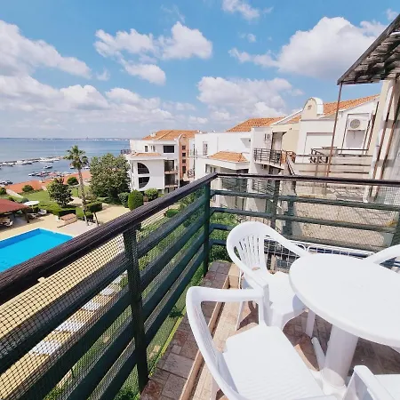 Diamond Apartments 4*