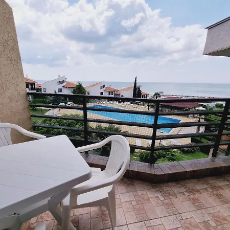 Diamond Apartments 4*