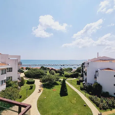 Diamond Ξενοδοχείο με διαμερίσματα 4*