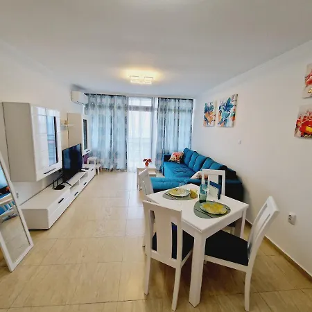 Diamond Ξενοδοχείο με διαμερίσματα 4*